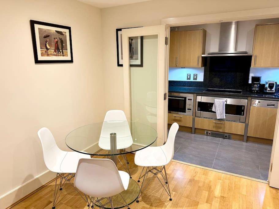 Stunning 2 Bed Thames River View - Central London Exteriör bild